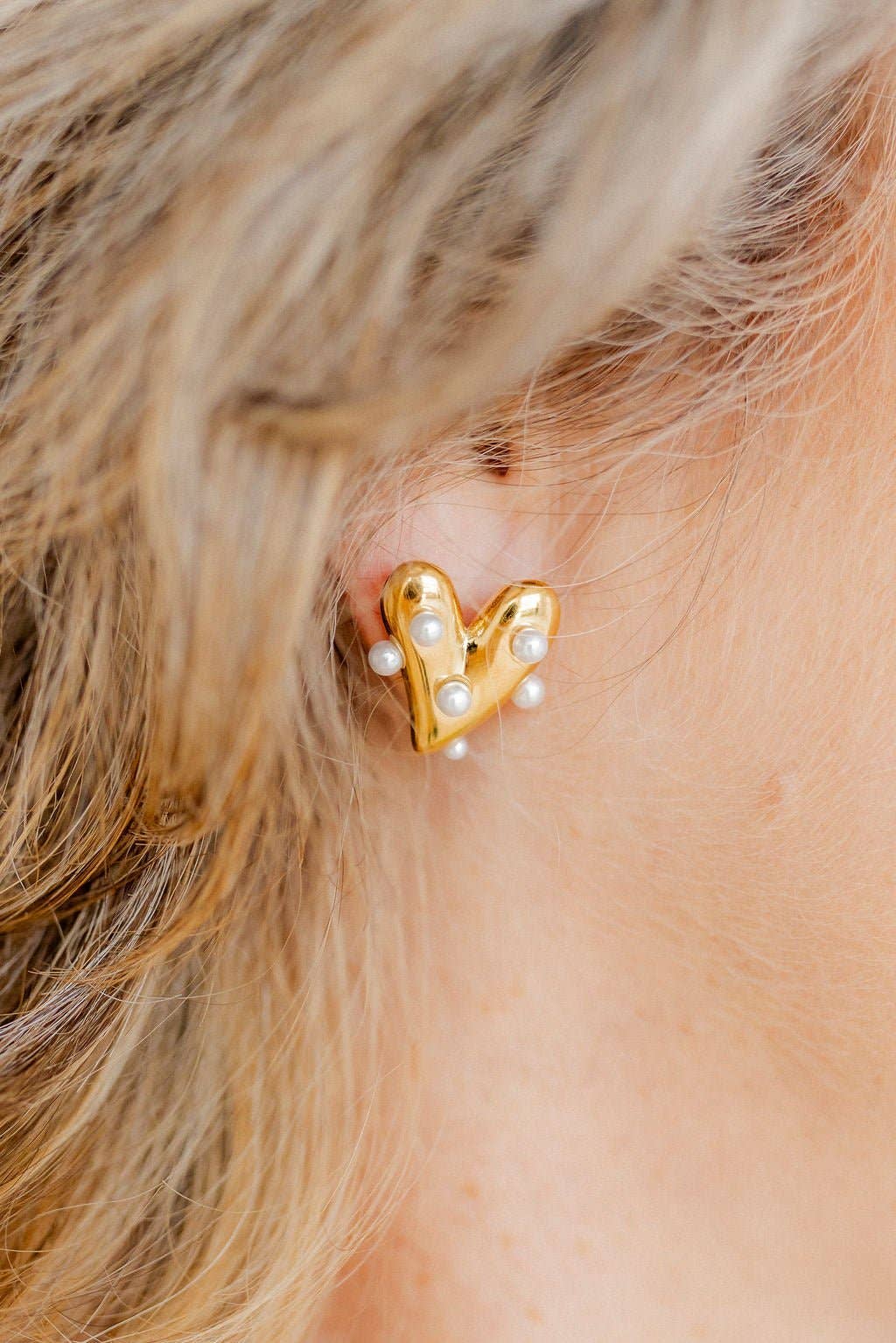 Bristol Heart Pearl Earrings