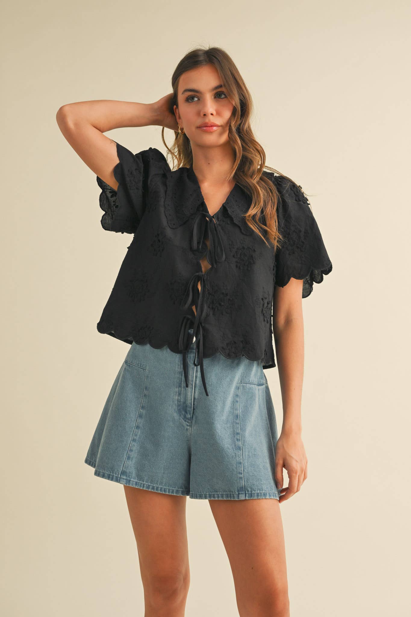TIE FRONT COLLARED LACE TOP
