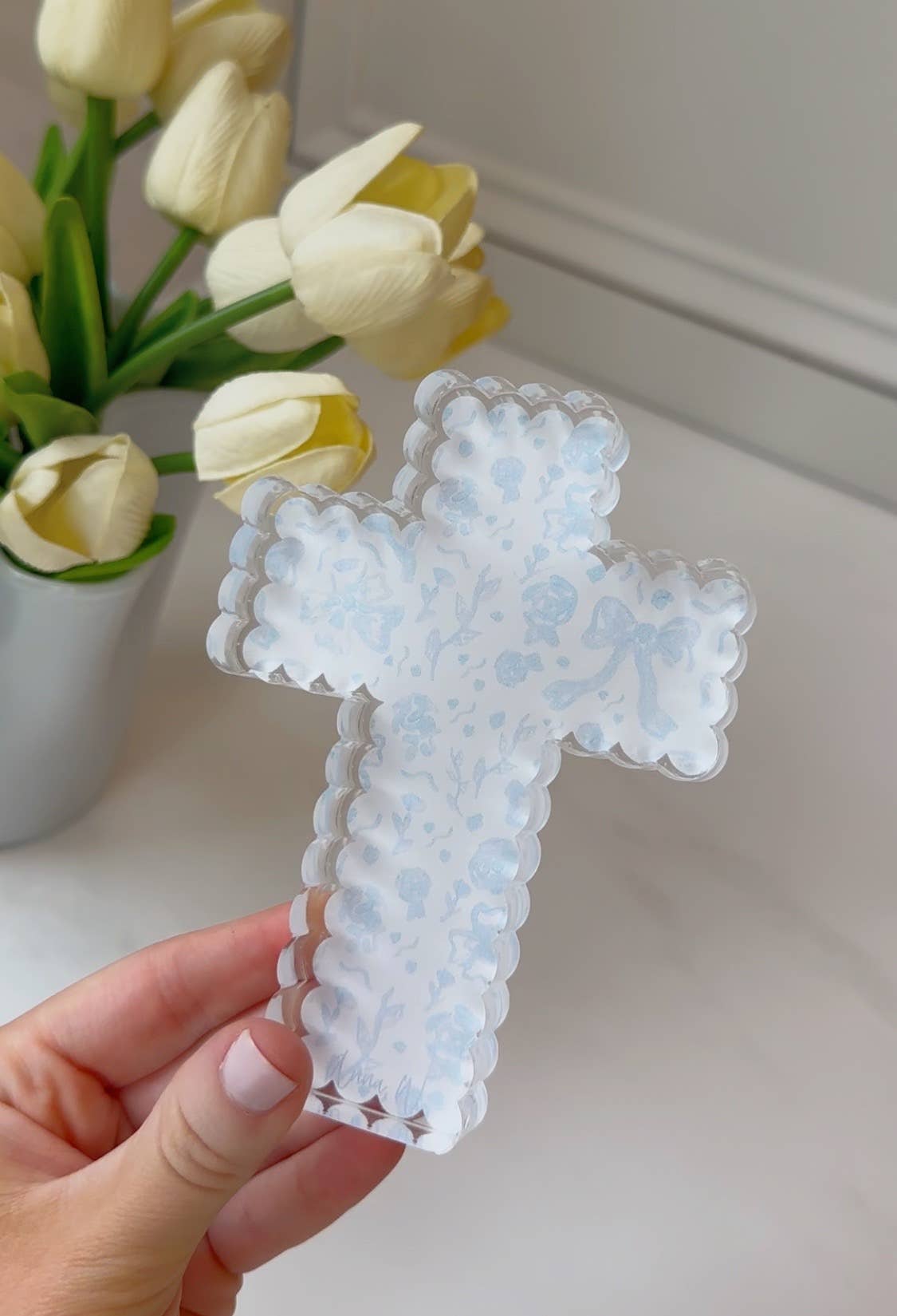 Blue Chinoiserie Scalloped Acrylic Cross Block