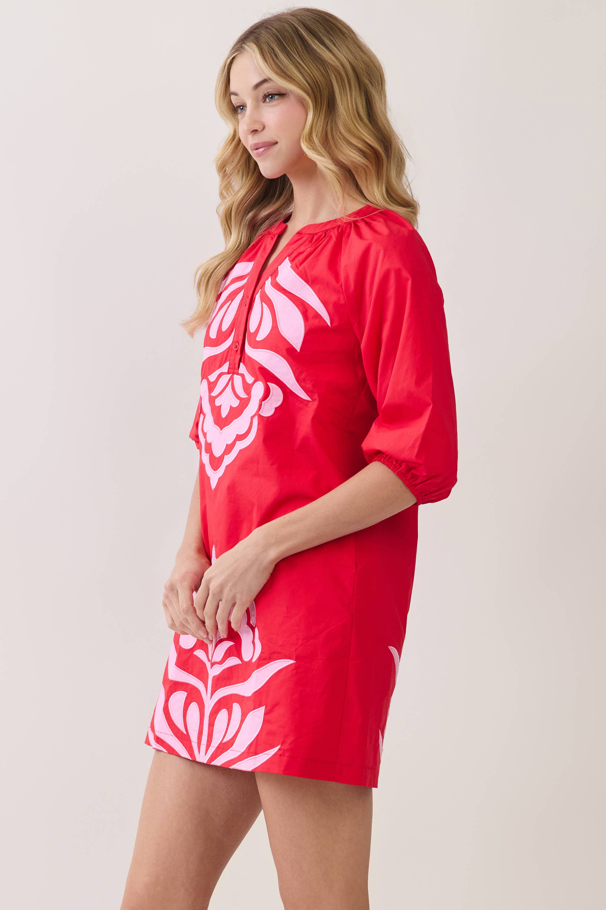 Red Contrast Appliqué Shift Mini Dress