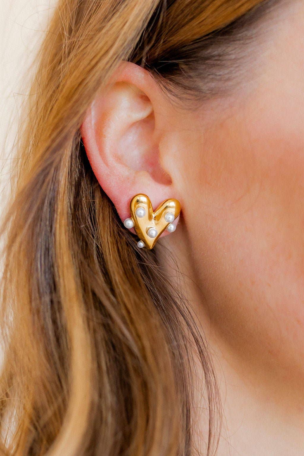 Bristol Heart Pearl Earrings