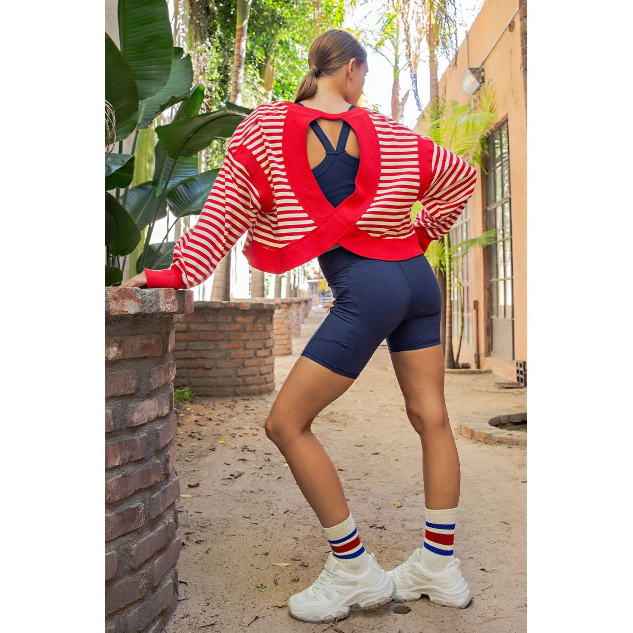 STRIPED OPEN BACK LONG SLEEVE TOP: Red/Ivory