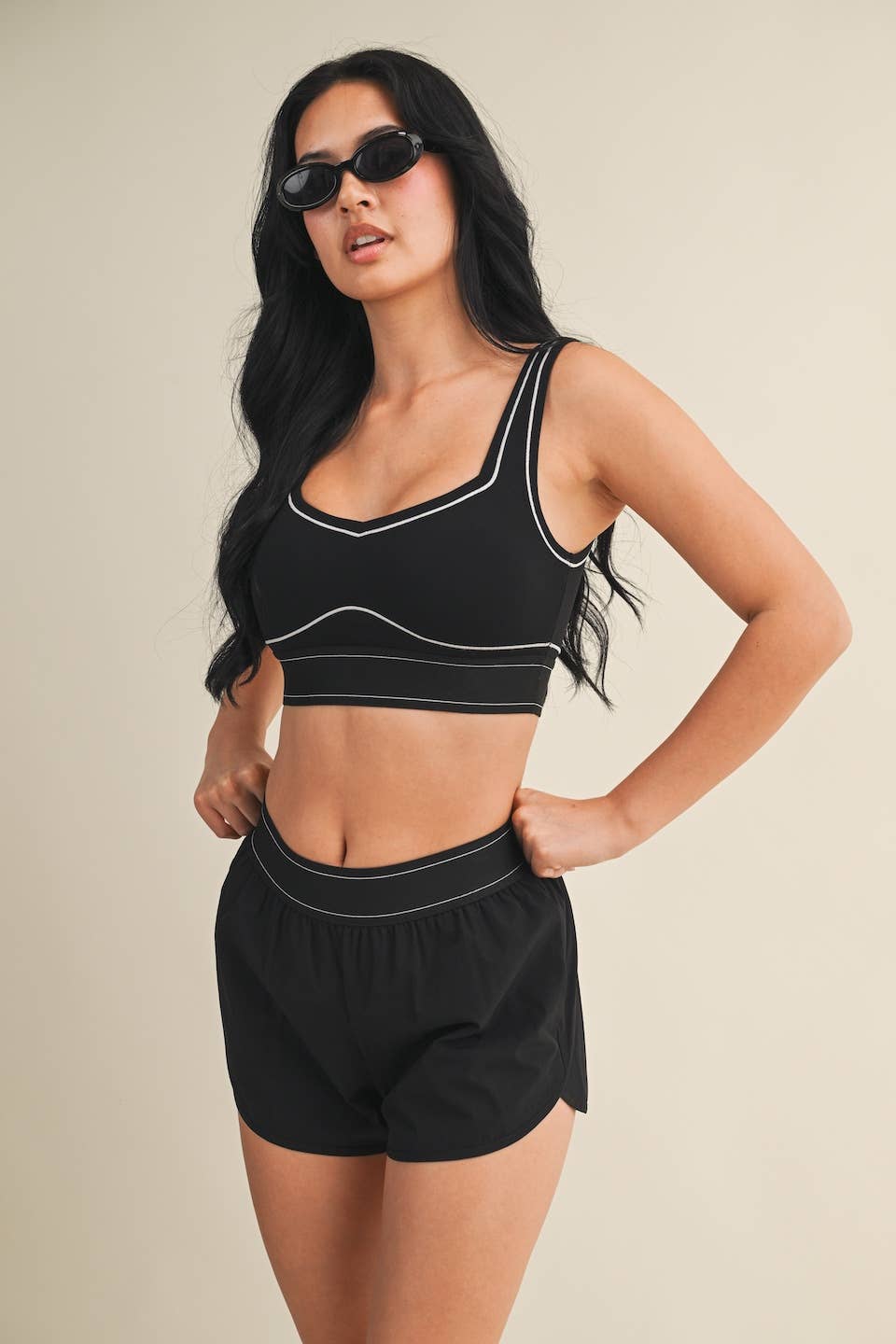 Contrast Trim Sports Bra | Black