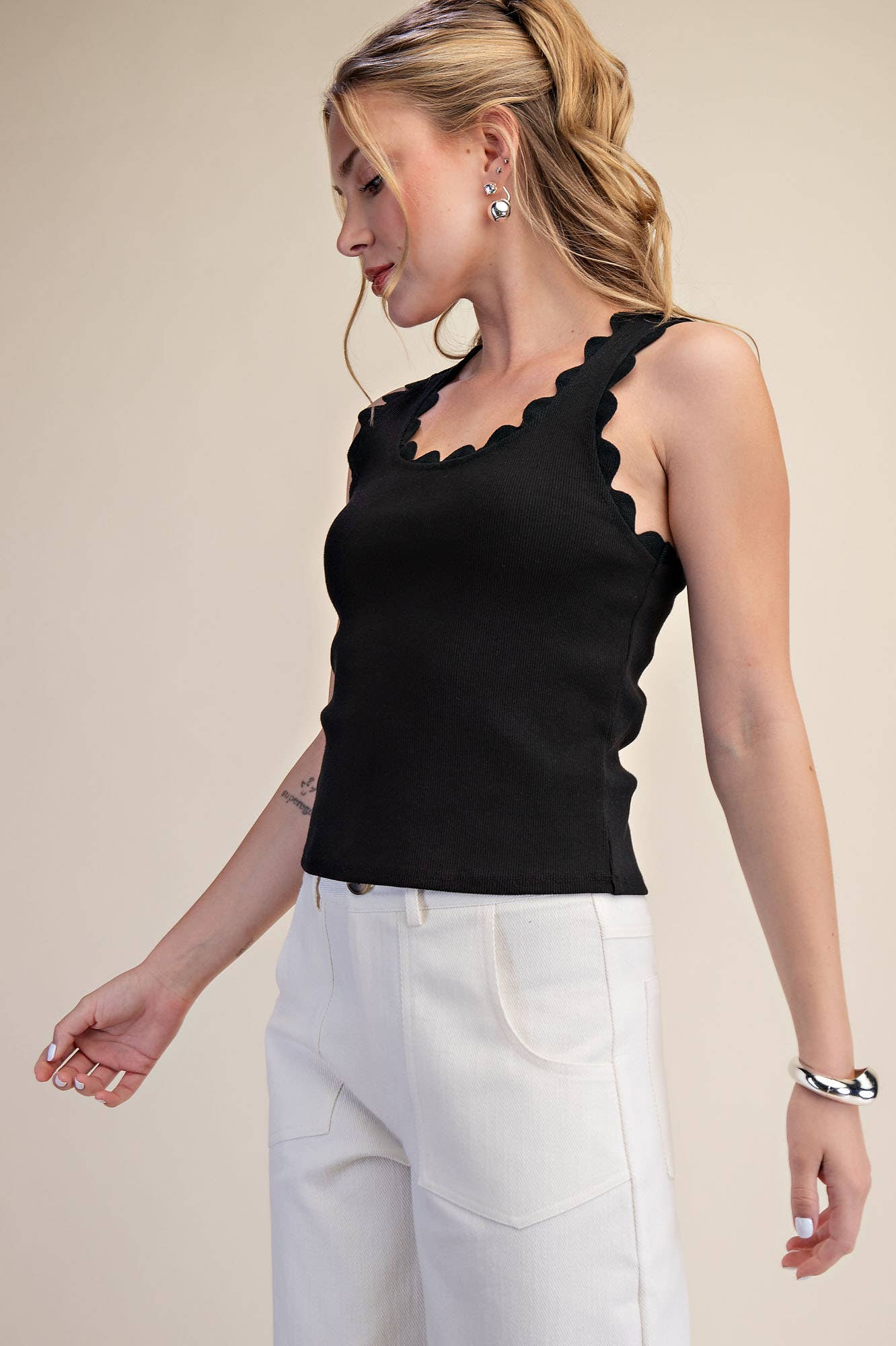 Scallop Wave White Knit Tank