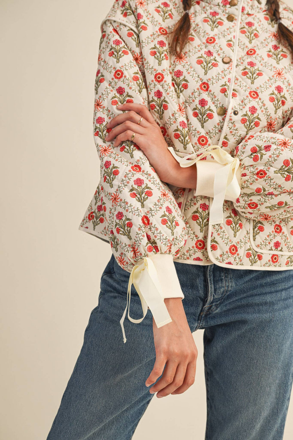 FLORAL QUILTED JACKET WITH RIBBON DETAIL | Ivory Red Floral