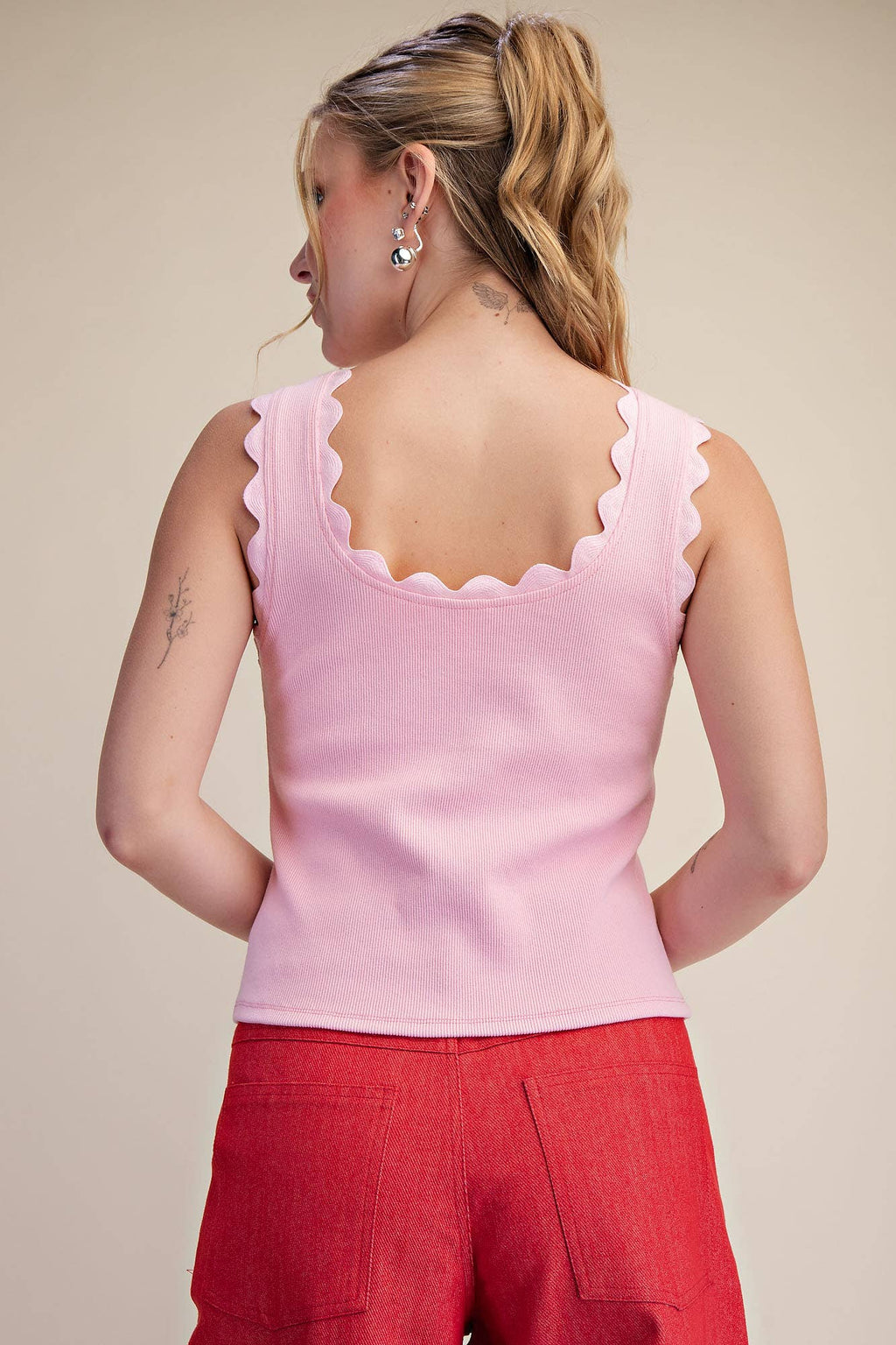 Scallop Wave White Knit Tank
