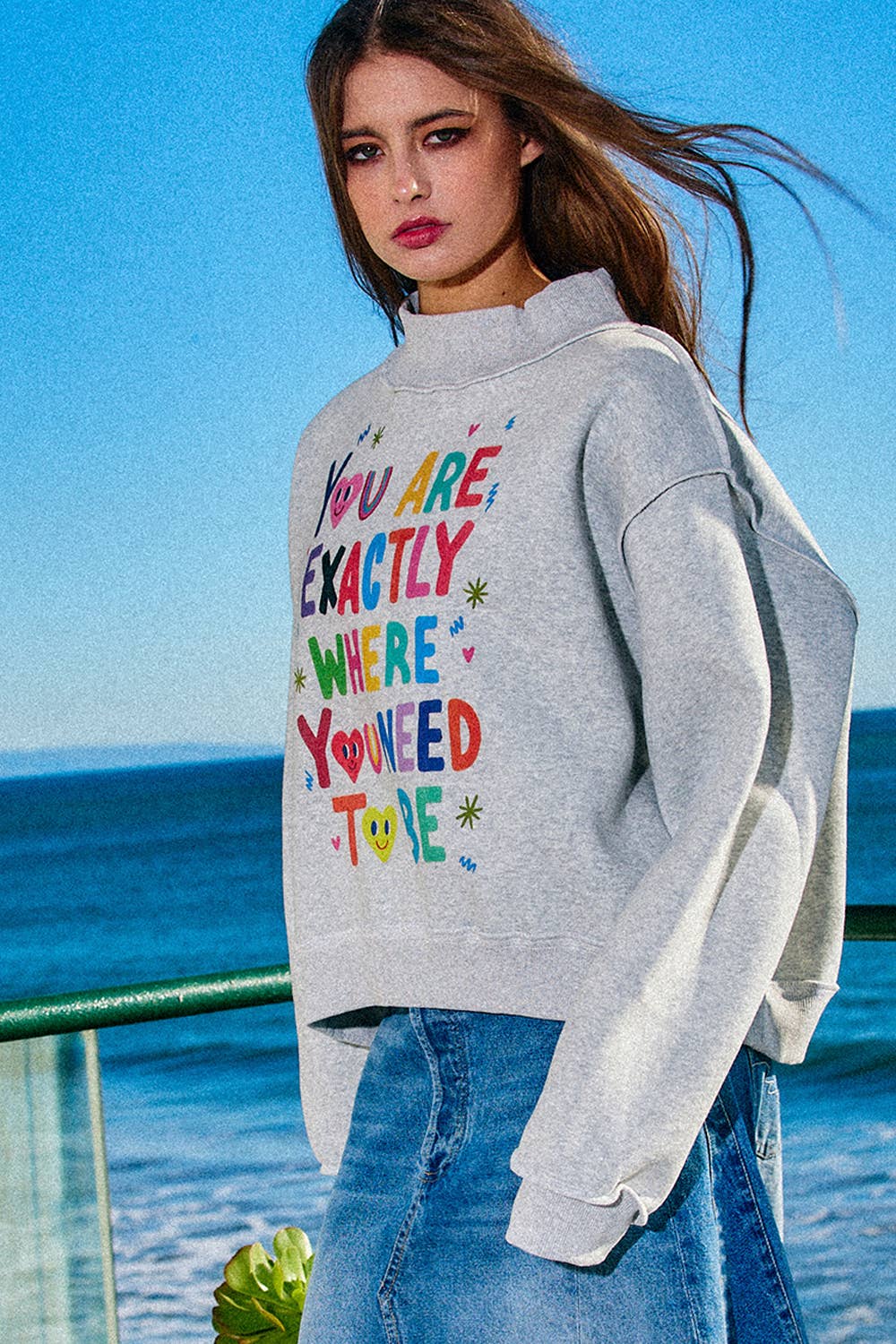 Reversible Graphic Mock-Neck Crop Sweatshirt | White