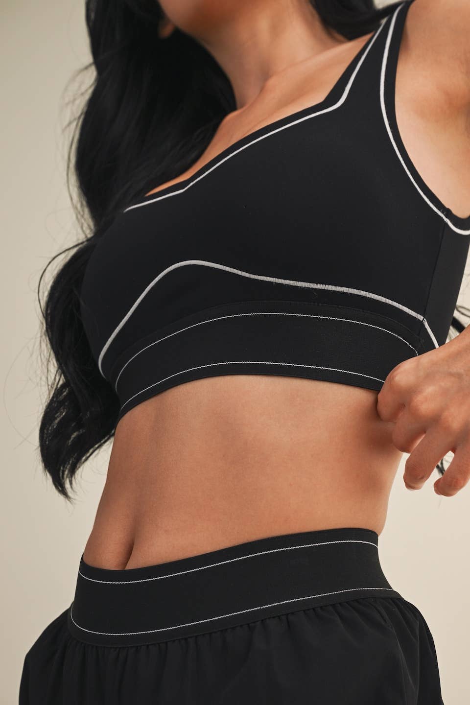 Contrast Trim Sports Bra | Black