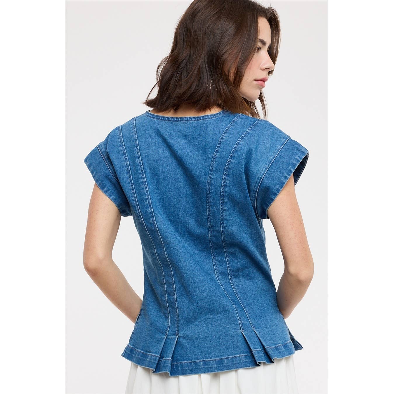 PLEATED SLEEVELESS DENIM TOP