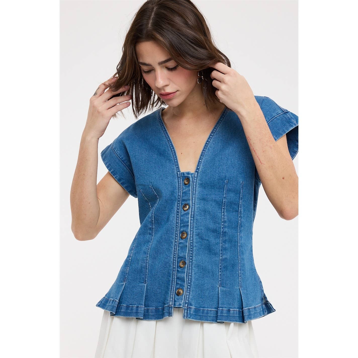 PLEATED SLEEVELESS DENIM TOP