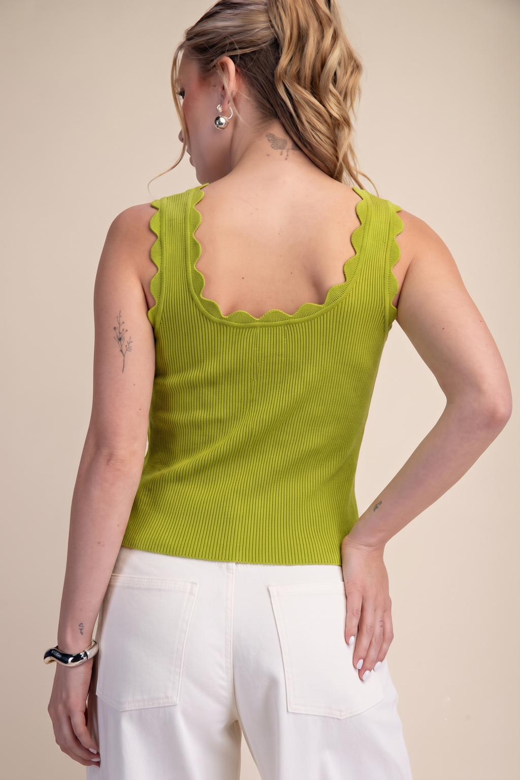 Scallop Wave White Knit Tank