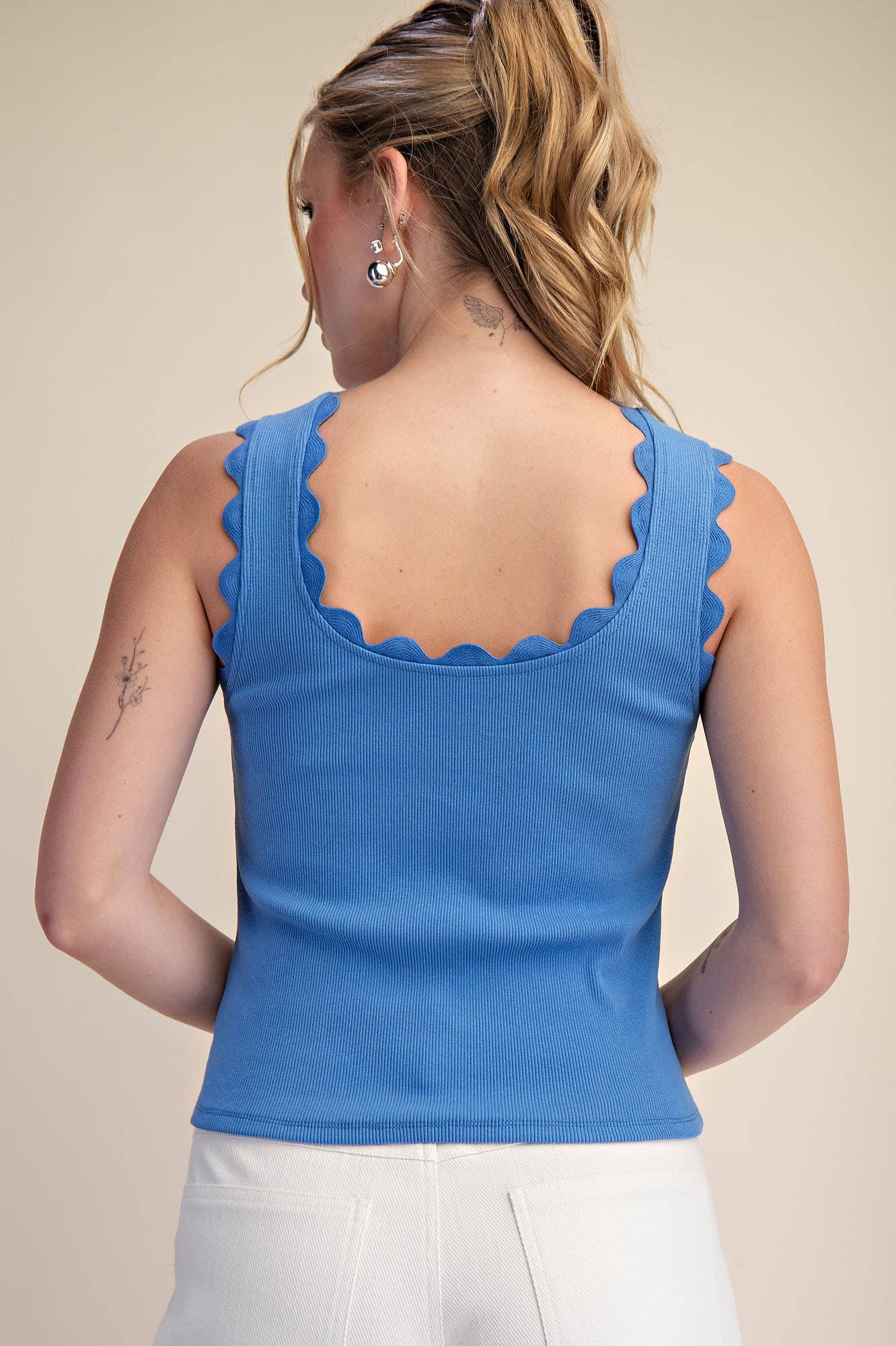Scallop Wave White Knit Tank