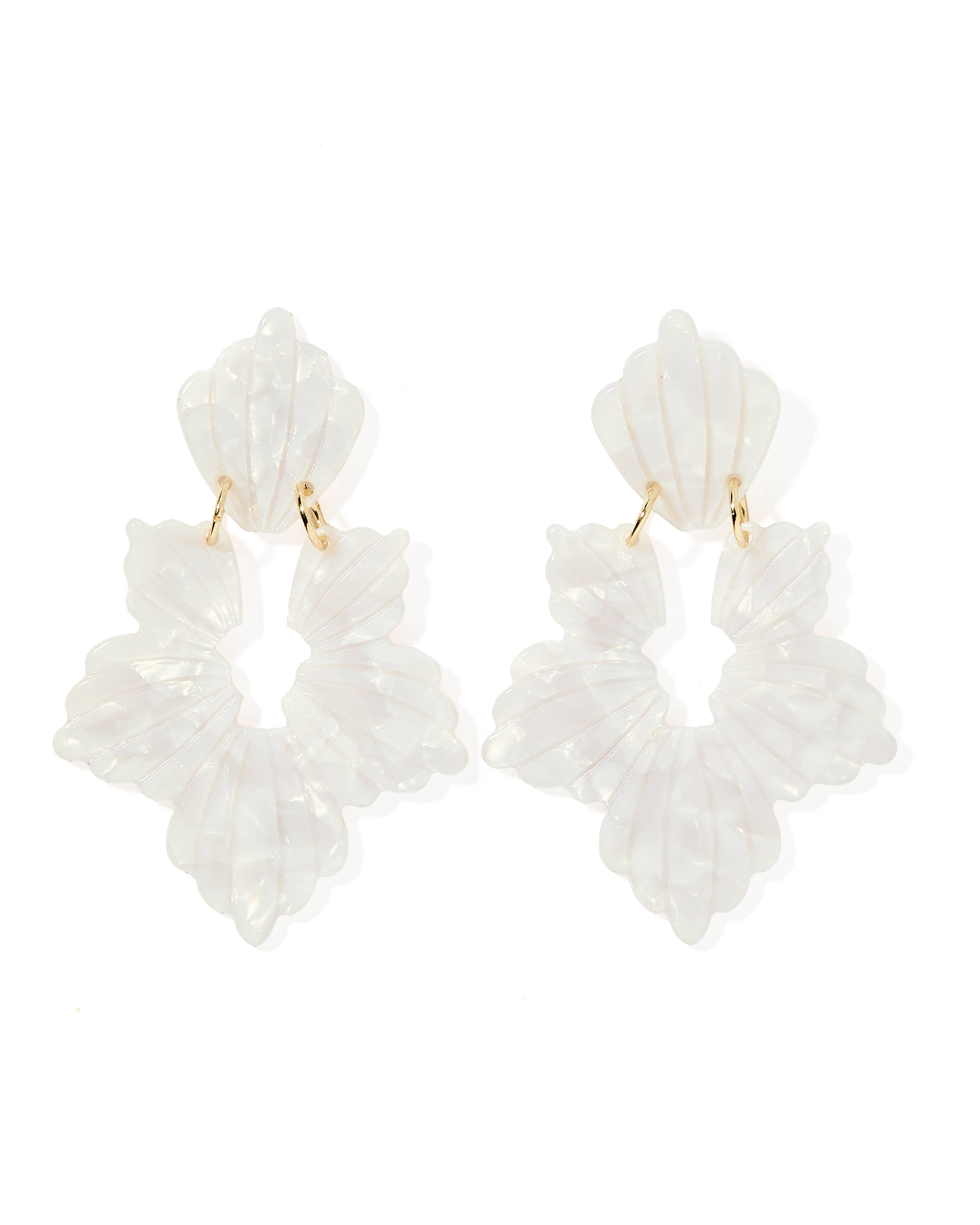 Michelle Pearl White Earring