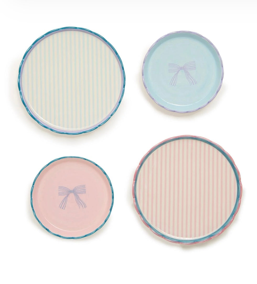 Two's Company | Beautiful Bow Set of 2 Scalloped Edge Trinket Dishes