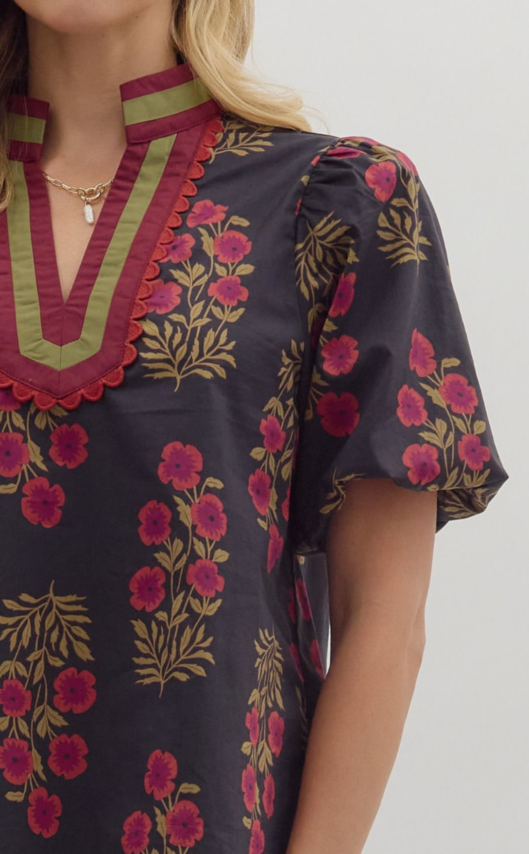 Black Block Print Bubble Sleeve Top : ENTRO