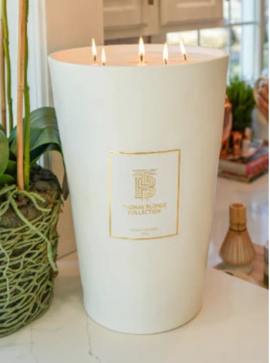 Thomas Blonde 350 oz. Illusion Candle in Blonde Scent