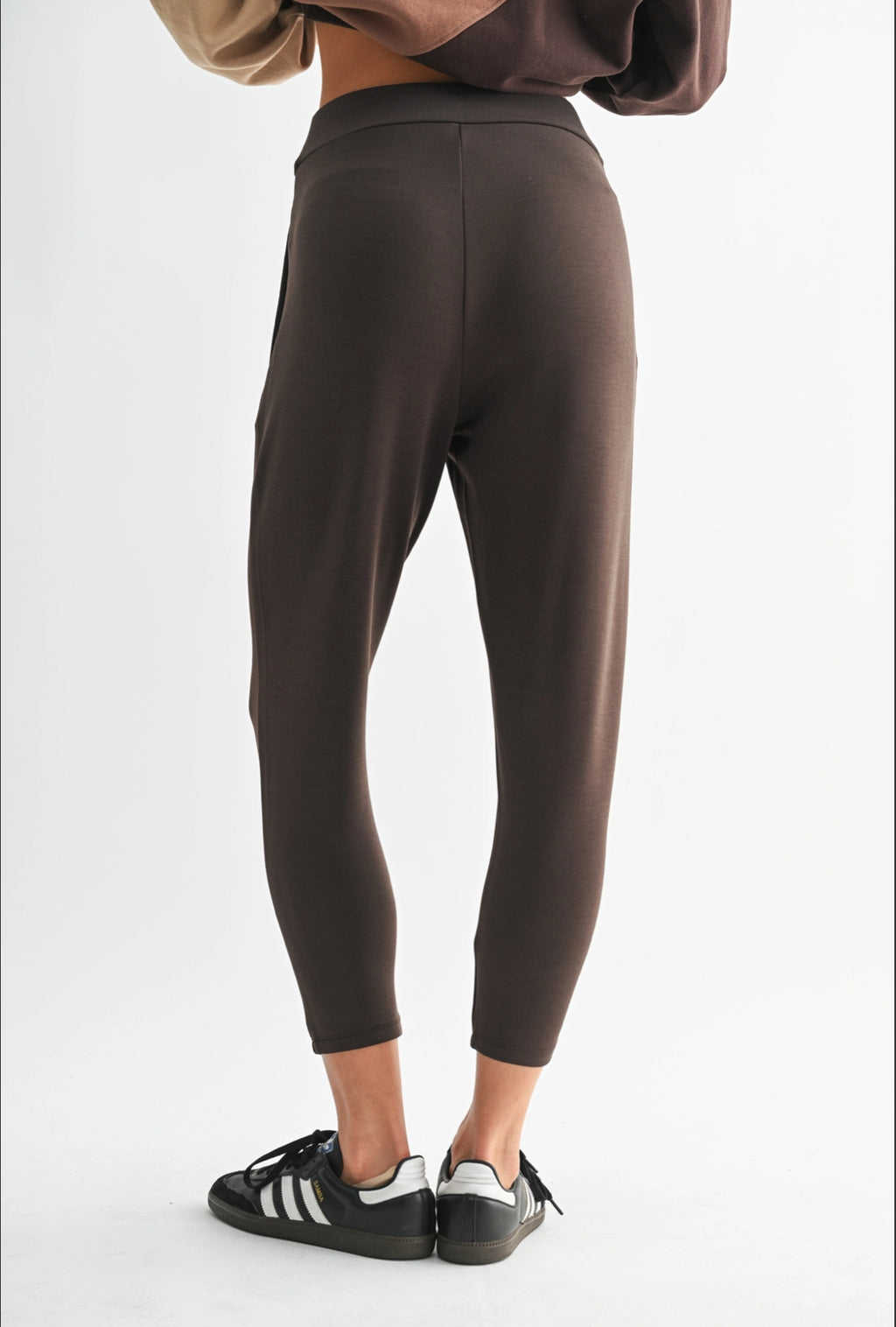 Laguna Pleated Scuba 7/8 Tailored Pant : Espresso