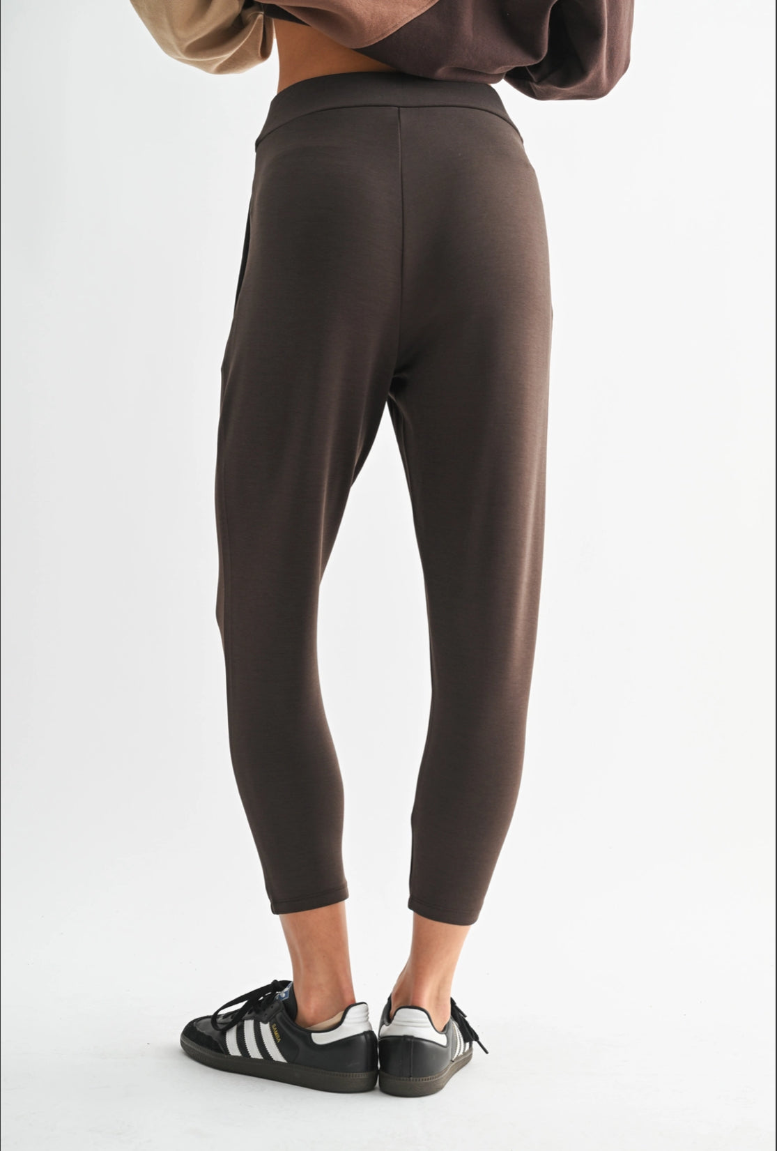 Laguna Pleated Scuba 7/8 Tailored Pant : Espresso