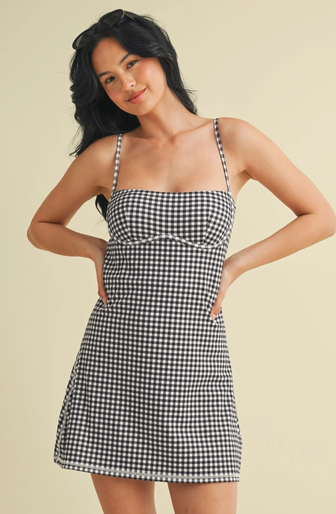 Gingham Print Sweetheart Dress: Black Gingham