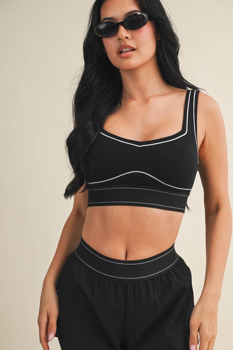 Contrast Trim Sports Bra | Black