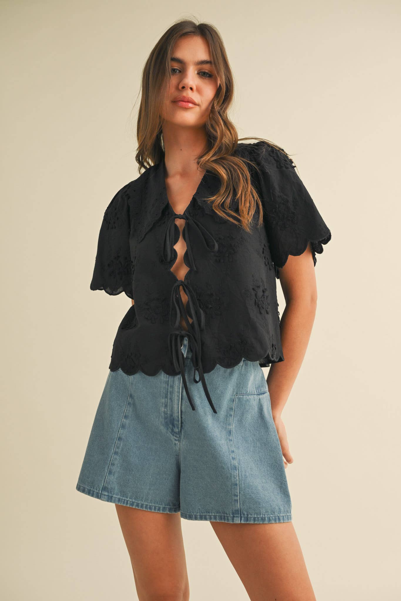 TIE FRONT COLLARED LACE TOP