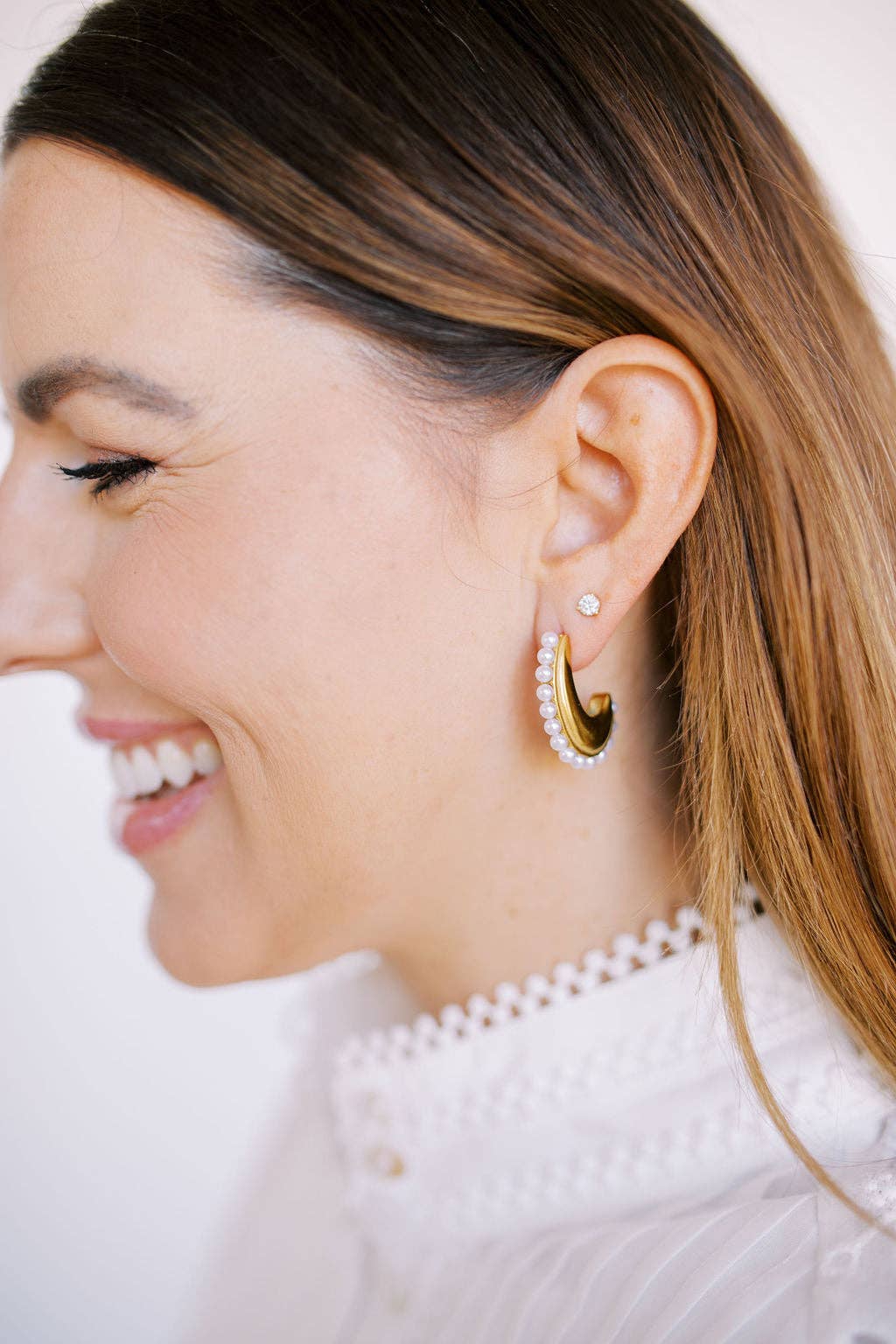 Wren Pearl Hoop Earrings - Gold
