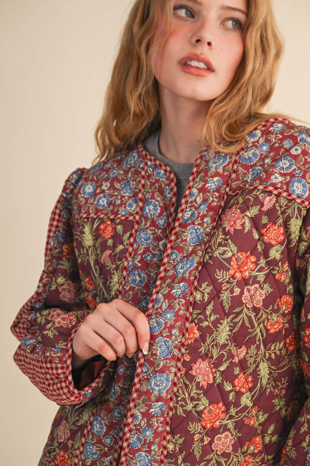 BURGUNDY MIXED PRINT QUILTED JACKET WITH RUFFLE TRIM