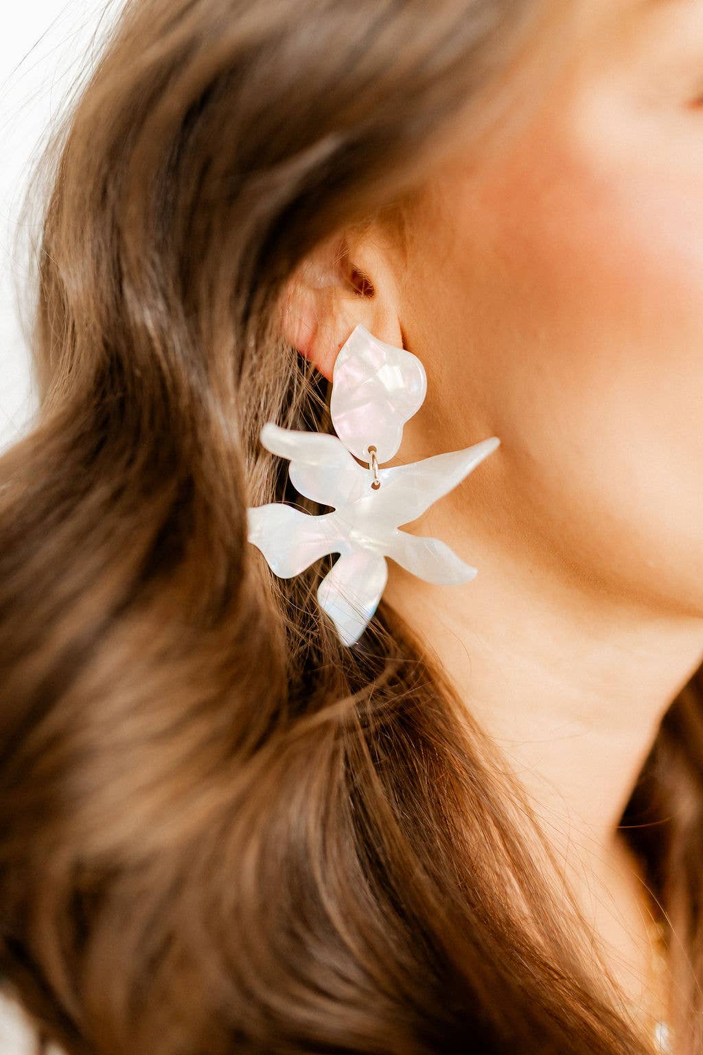 Flora Iridescent Earring