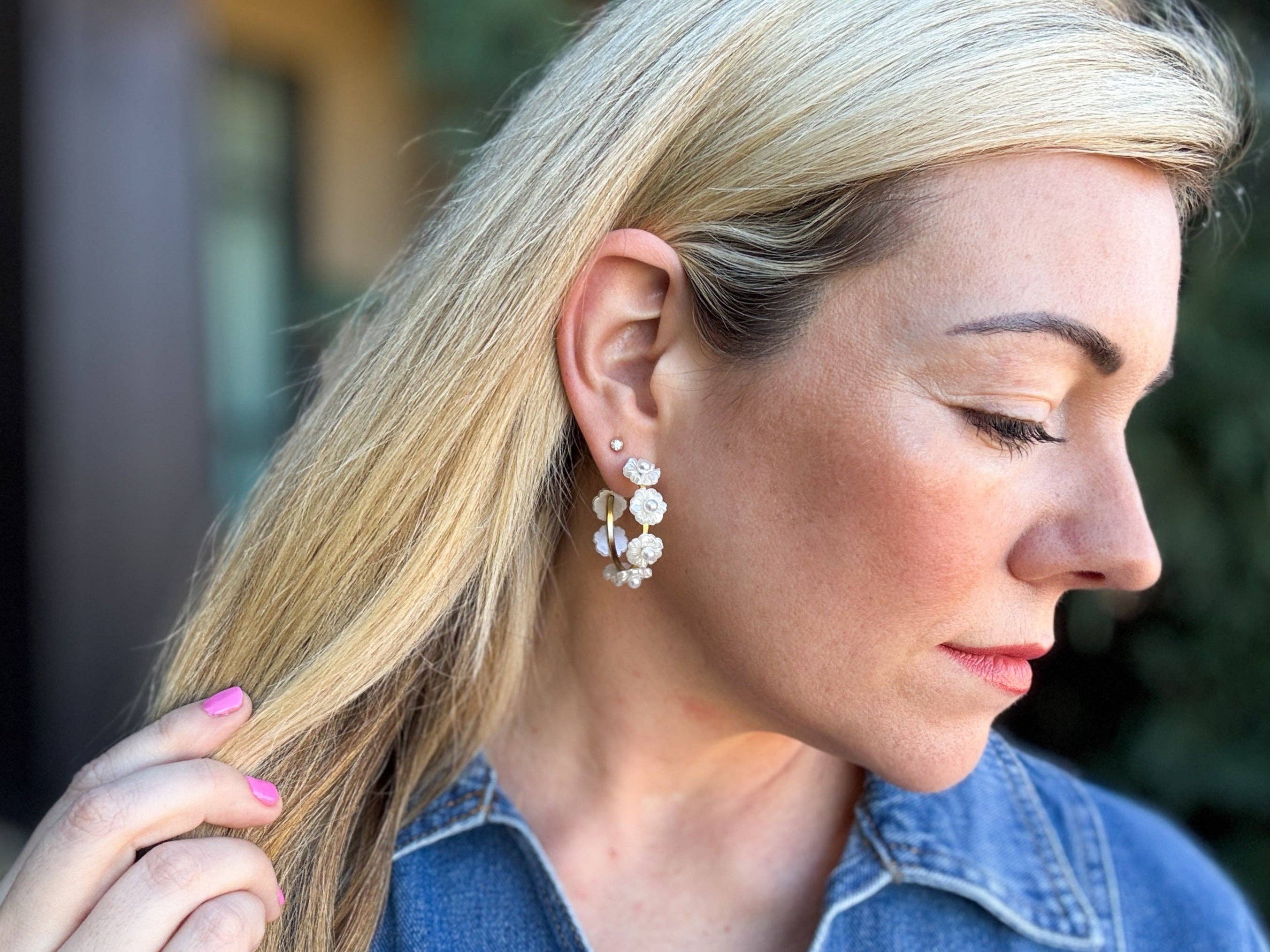 Hoop Earrings - Small - Gold-Plated w/Pearl Flowers - Amelia