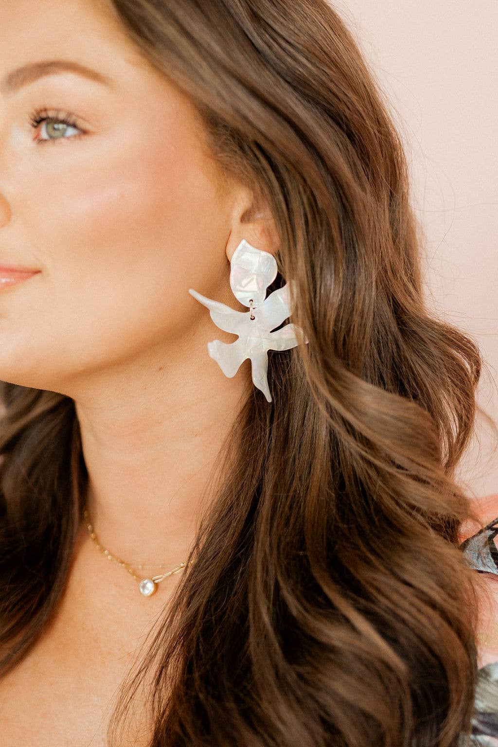 Flora Iridescent Earring