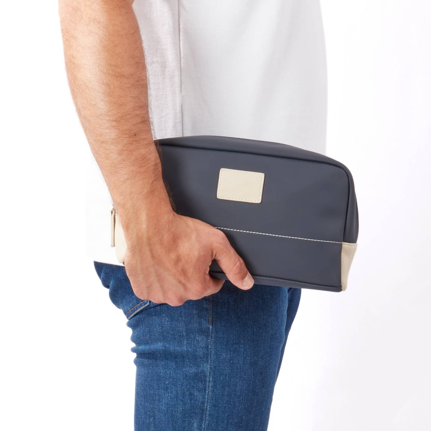 Glasgow Toiletry Bag: Navy